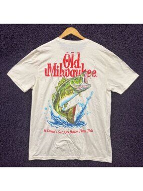 Old Milwaukee Doesn't Get Better Than This Fisthing T-Shirt Size Large